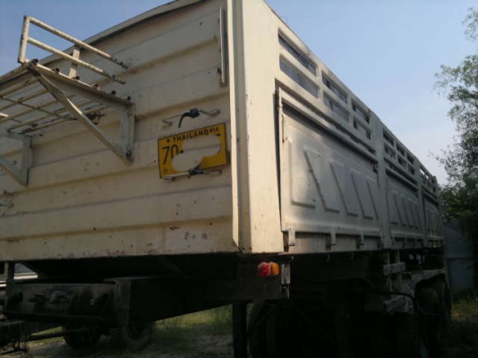 ขายหางเซมิดั้ม 3 เพลา กระบะเหล้กสามมิตรล๊อนเฉียง ปี.48 ช่วงล้างทำสีให้ใหม่แล้ว สวย สนใจรีบจองด่วน ราคาต่อรอง