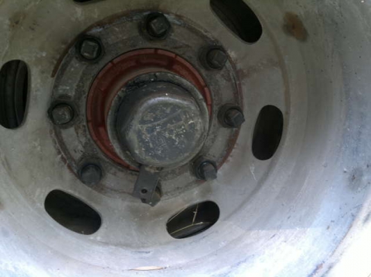 ขายหางเซมิดั้ม 3 เพลา กระบะเหล้กสามมิตรล๊อนเฉียง ปี.48 ช่วงล้างทำสีให้ใหม่แล้ว สวย สนใจรีบจองด่วน ราคาต่อรอง