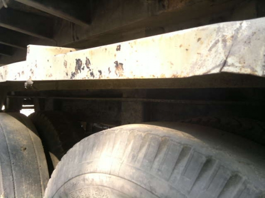 ขายหางเซมิดั้ม 3 เพลา กระบะเหล้กสามมิตรล๊อนเฉียง ปี.48 ช่วงล้างทำสีให้ใหม่แล้ว สวย สนใจรีบจองด่วน ราคาต่อรอง