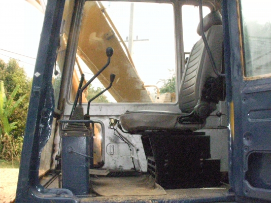 ประกาศขายรถแบคโฮ โคมัสสุ 120 รุ่น 3 (เหลือง/น้ำเงิน)