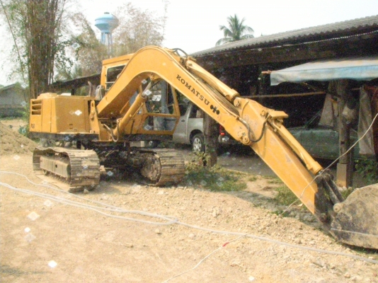 ประกาศขายรถแบคโฮ โคมัสสุ 60 รุ่น 1 (เหลือง)