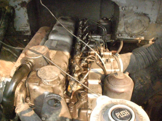 ประกาศขายรถสิบล้อหัวยาว เครื่องมิสซู 185 แรง ประกาศขายรถสิบล้อหัวยาว เครื่องมิสซู 185 แรง