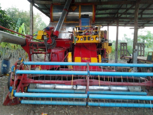 ขายแพ็คคู่!!!  รถเกี่ยว+รถลาก  รถเกี่ยว ศักดิ์พัฒนาฯ บิ๊ก37 อุ้ม2.5 ตัน เครื่องMITSU 6D17 210 แรง แห้งดี ไม่หลวม แรงจัด ปั๊ม ไดกิ้น23 ตัวเดินโม่ สภาพดี พร้อมรถลาก หัวยาว เพลาเดียว เครื่อง6BD1 165 แห้งจัด แรงดี สภาพสวย เอกสารเล่มทะเบียนพร้อม  พร้อมใช้ พร้อ