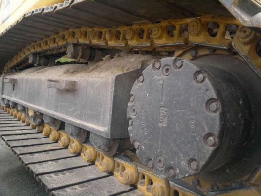 ขายรถแบคโฮ KOMATSU PC-200-7 ไฟฟ้ามี 8200 ช.ม ปี.2005 เล่มทะเบียน  รถสวยพร้อมใช้