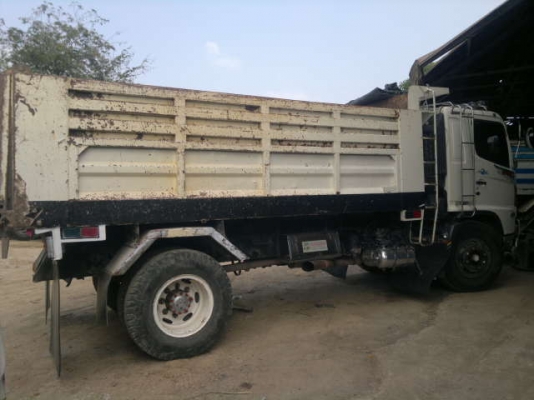 ขายรถ 6 ล้อ กระบะเหล็ก ยาว.4.50 ม. HINO เมก้า เครื่อง.212 แรงโบ ปี.47 รถสวยพร้อมใช้