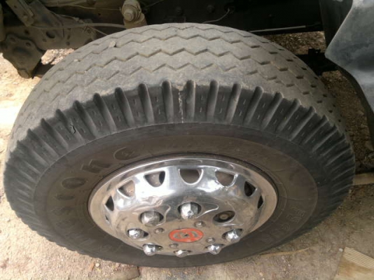 ขายรถ 6 ล้อ กระบะเหล็ก ยาว.4.50 ม. HINO เมก้า เครื่อง.212 แรงโบ ปี.47 รถสวยพร้อมใช้