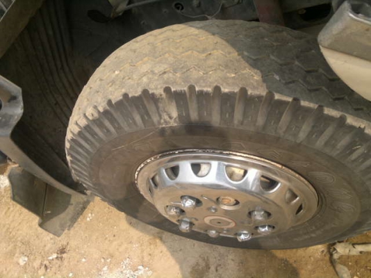 ขายรถ 6 ล้อ กระบะเหล็ก ยาว.4.50 ม. HINO เมก้า เครื่อง.212 แรงโบ ปี.47 รถสวยพร้อมใช้