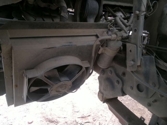 ขายรถ 6 ล้อ กระบะเหล็ก ยาว.4.50 ม. HINO เมก้า เครื่อง.212 แรงโบ ปี.47 รถสวยพร้อมใช้