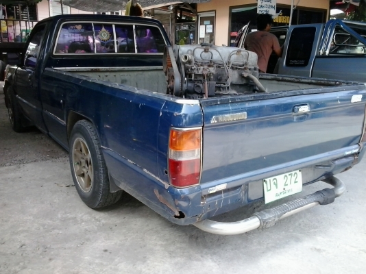 MITSUBISHI, L200 2.5 ปี 1990 เกียร์ธรรมดา เครื่องดี เกียร์ดี ภายในพอได้ แถมเครื่องอีกตัว เอกสารพร้อม