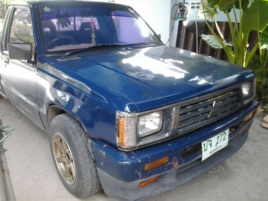 MITSUBISHI, L200 2.5 ปี 1990 เกียร์ธรรมดา เครื่องดี เกียร์ดี ภายในพอได้ แถมเครื่องอีกตัว เอกสารพร้อม