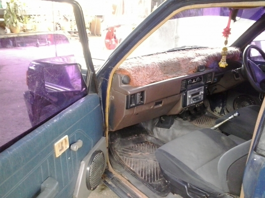 MITSUBISHI, L200 2.5 ปี 1990 เกียร์ธรรมดา เครื่องดี เกียร์ดี ภายในพอได้ แถมเครื่องอีกตัว เอกสารพร้อม