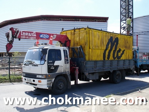 รถบรรทุกติดเครน