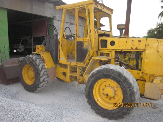 ต้องการขายรถตักเอวอ่อน VOLVO ขนาด 2 คิว 320,000 (ต่อรองได้) ต้องการขายรถตักเอวอ่อน VOLVO ขนาด 2 คิว 320,000 (ต่อรองได้)