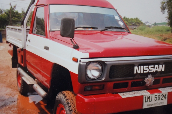 nissan รุ่น safari กระบะหัวเดียว ทะเบียน พร้อมชุดโอน  ติดต่อมาที่ 0816654579