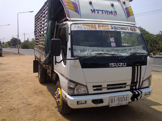 ขาย NPR 130 ปี 50  เครื่องดี แชชซีสวย พร้อมใช้ พร้อมโอนครับ