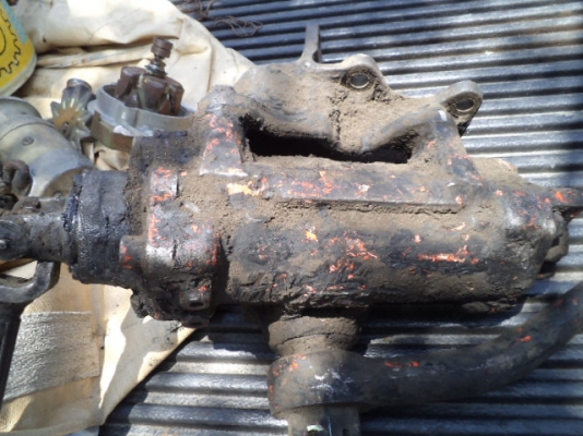 กระปุกพาวเวอร์ พวงมาลัย 10 ล้อ nissan UD