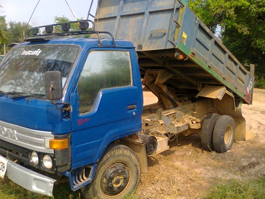 ขายรถหกล้อดั้มโตโยต้าทางหลวง