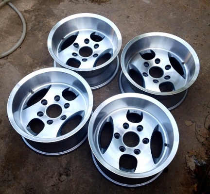 ขายล้อแม็ก Enkei ขอบ 15x7.5 ออฟ-15 ใส่ 6 รูกระบะ ลายตัว H ออฟลึกๆ สภาพสวยมาก *7900 บาทครับ ขายล้อแม็ก Enkei ขอบ 15x7.5 ออฟ-15 ใส่ 6 รูกระบะ ลายตัว H ออฟลึกๆ สภาพสวยมาก *7900 บาทครับ