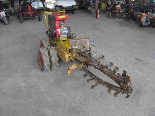 รถขุดรองดินเดินตาม BARONES พร้อมใช้