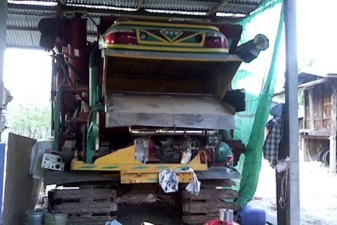 ขายรถเกี่ยวไทยเส็ง รุ่นเดี่ยวทรนงค์