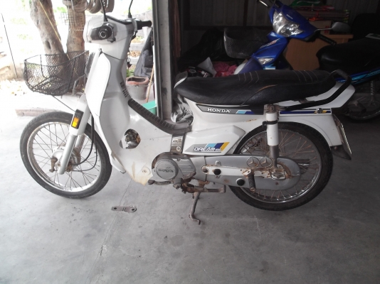 ขายดรีมคุรุสภาสีขาว มีเล่มทะเบียน+ชุดโอนภาษีขาดปี 55 (จัดส่งทั่วไทย)