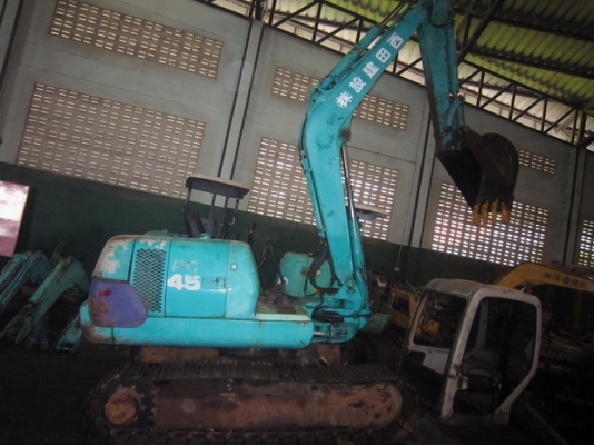 ขาย รถขุดเล็ก KOMATSU รุ่น PC45-1- แทร็กเหล็ก มีหัวเก๋ง มือสองญี่ปุ่น