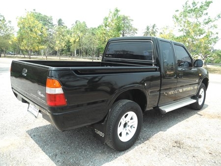 ขายอีซูซุโรดิโอขับ 4 เครื่อง 2500 สภาพดี พร้อมใช้งาน