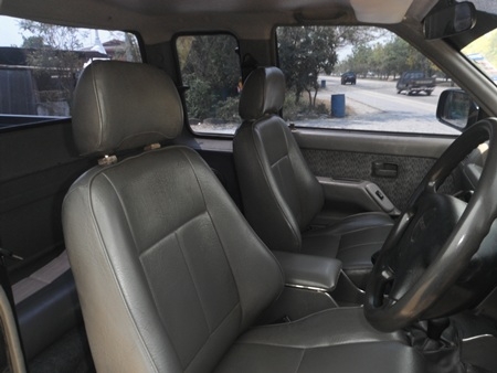 ขายอีซูซุโรดิโอขับ 4 เครื่อง 2500 สภาพดี พร้อมใช้งาน