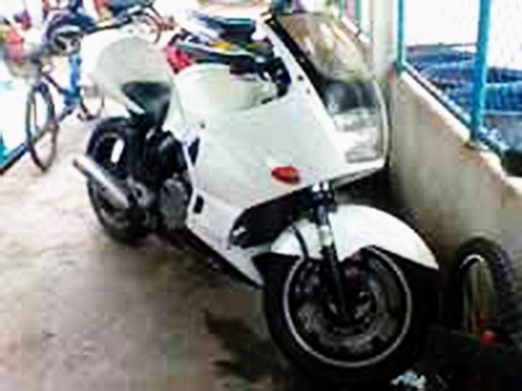 ขาย คาวาซากิ GPX 750 จอดนานไม่ติด 17000