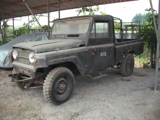 nissan patol g 60 เครื่อง rd 28 3 เกียร์  กระบะลอยทะเบียนไม่ขาด  ติดต่อมาที่ 0816654579