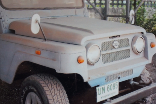 nissan patol g 60 เครื่อง rd 28 3 เกียร์  กระบะลอยทะเบียนไม่ขาด  ติดต่อมาที่ 0816654579