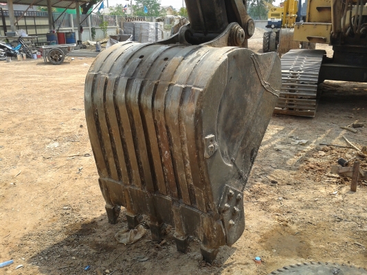 ขาย KOMATSU PC 200 -2 TURBO