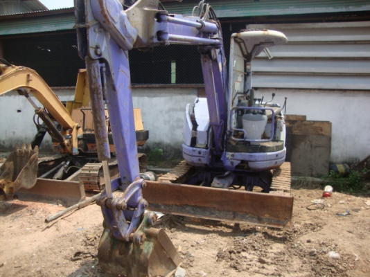 ขายรถแบคโฮKomatsu 28uu  Hitachi 120 ราคา490,000บาท มี3คัน ชั่วโมง Mistsu MS035, Kubota KH-50,Hanix N2602 นำเข้าจากญี่ปุ่นมีอินวอล์ย