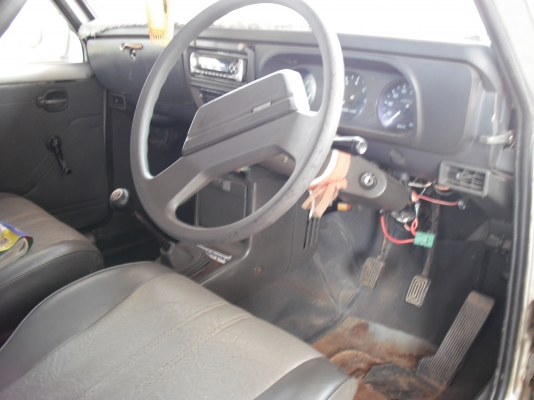 mazda แฟมิเรีย ปี 39 เครื่อง 1400 5 เกียร์ มีวัดรอบทะเบียนครบ ติดต่อมาที่ 0816654579