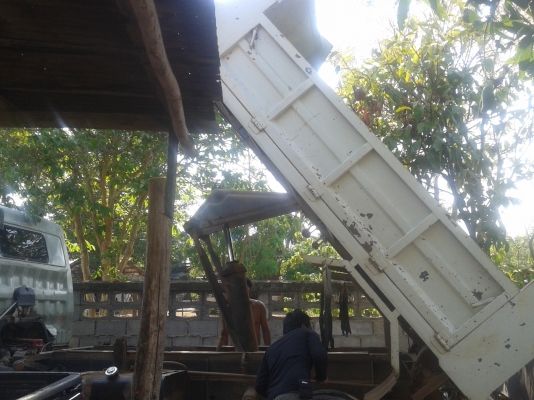 ขาย 6 ล้อดั้ม ลูกค้ารับรถไปแล้ว ลูกค้าศรีประจัน.  ขอบคุณครับ....