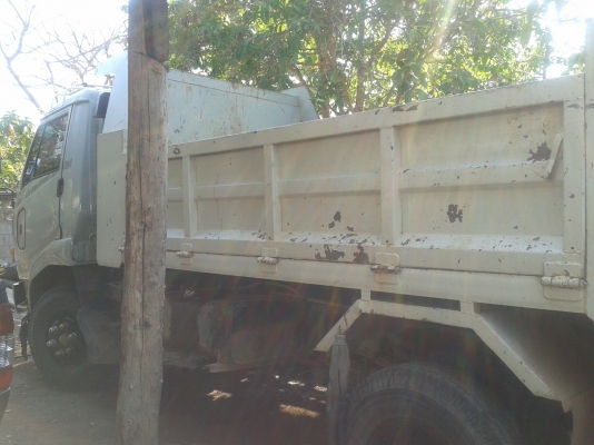 ขาย 6 ล้อดั้ม ลูกค้ารับรถไปแล้ว ลูกค้าศรีประจัน.  ขอบคุณครับ....