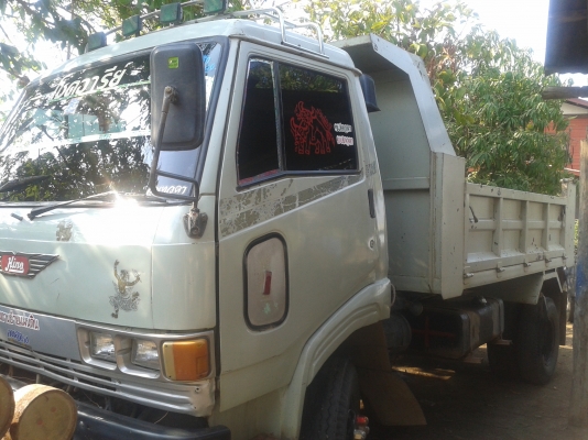 ขาย 6 ล้อดั้ม ลูกค้ารับรถไปแล้ว ลูกค้าศรีประจัน.  ขอบคุณครับ....