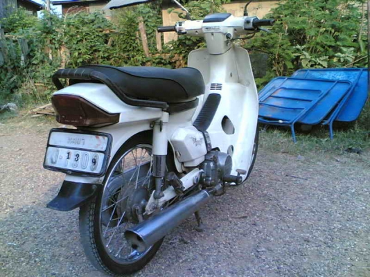 ขายดรีมคุรุสภา(ขาว)เล่มทะเบียนพร้อมชุดโอนเครื่องดีมากอะไหล่เดิมๆติดรถ