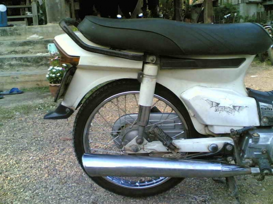 ขายดรีมคุรุสภา(ขาว)เล่มทะเบียนพร้อมชุดโอนเครื่องดีมากอะไหล่เดิมๆติดรถ