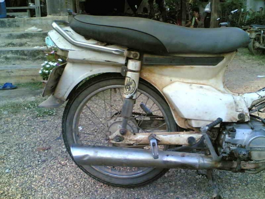 ขายดรีมคุรุสภา(ขาว)เครื่องดีพอใช้อะไหล่เดิม Noเล่มออกใบซื้อขายให้