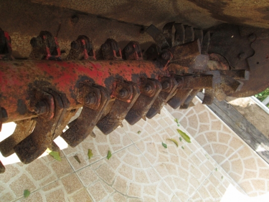 รหัส:13001132รถตัดหญ้าใช้เครื่องเบนซินHONDA GC05-1029393ขนาด11ps.