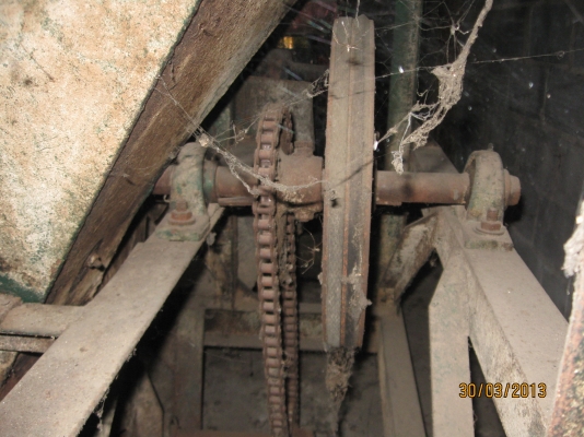 ขายเครื่องสีมันพร้อมใช้งาน สภาพดี เก็บไว้ในโกดังเรียบร้อย