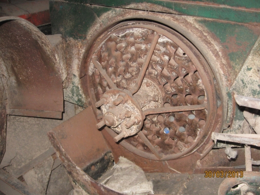 ขายเครื่องสีมันพร้อมใช้งาน สภาพดี เก็บไว้ในโกดังเรียบร้อย