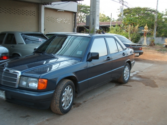 ขายด่วน รถเบ๊นซ์ 190E เครื่องเดิม ดีมาก ช่วงล่างดีมาก  ยางดี ไม่ผุ สีเดิม ไม่เคยทำสี ติดต่อ 087-226-7088