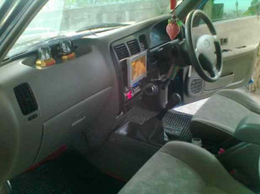 กระบะ TOYOTA HILUX TIGER   4 ปะตู  เครื่อง 2500  ระบบไฟฟ้า  เครื่องดี  ยางดี  จดทะเบียนปี  2546