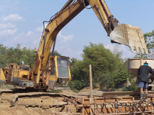 ขาย pc200-2  เจ้าของขายเอง โทร.081-9823052