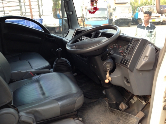 ลดกระหน่ำ!!!ขายรถ4ล้อISUZU NLR 130 ปี53 ป้ายใหญ่ ติดเวลา