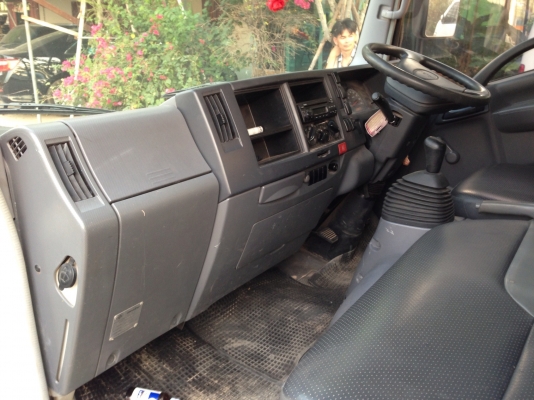 ลดกระหน่ำ!!!ขายรถ4ล้อISUZU NLR 130 ปี53 ป้ายใหญ่ ติดเวลา