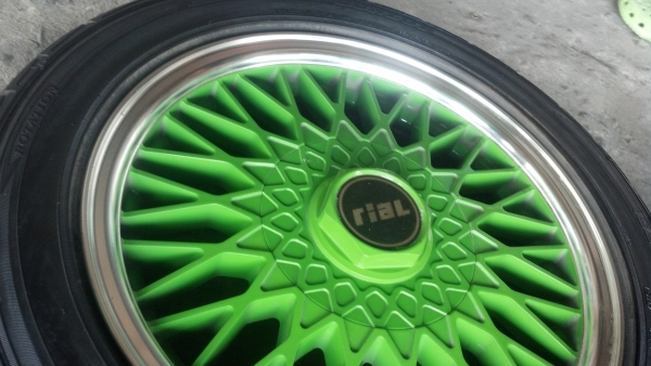 แม็กรีลเยอรมันขอบ15 ทำสีใหม่ ขอบเงา พร้อมยาง แม็กรีลเยอรมันขอบ15 ทำสีใหม่ ขอบเงา พร้อมยาง