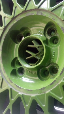 แม็กรีลเยอรมันขอบ15 ทำสีใหม่ ขอบเงา พร้อมยาง แม็กรีลเยอรมันขอบ15 ทำสีใหม่ ขอบเงา พร้อมยาง